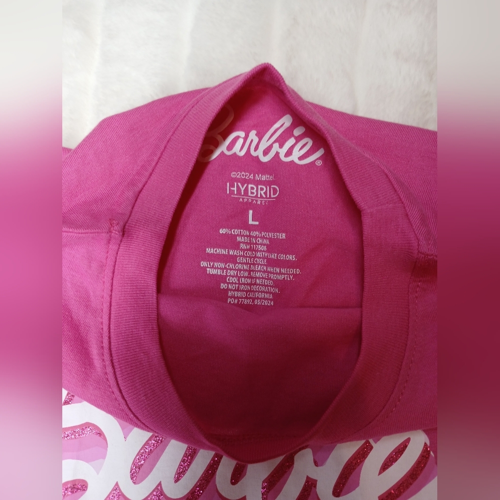 Barbie Pink Graphic Tee Youth Large (10–12) - Picture 2 of 4